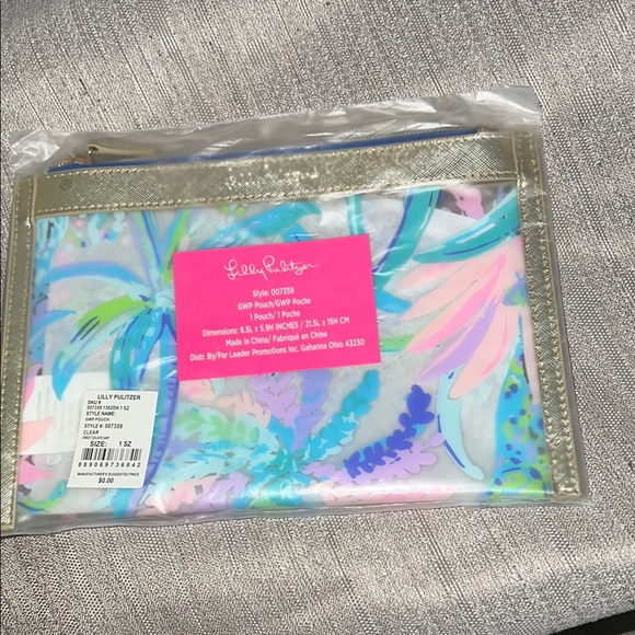Lilly Pulitzer Handbags - Lilly Pulitzer sweet escape pouch nwt